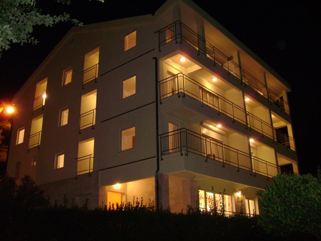 Apartments Petricevic Selce Ngoại thất bức ảnh