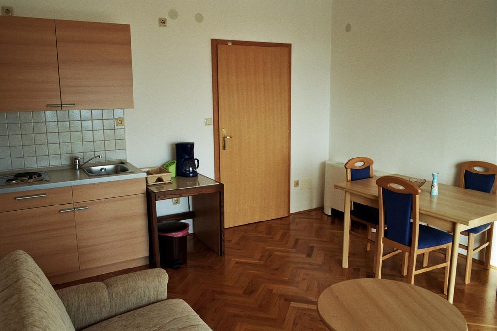 Apartments Petricevic Selce Ngoại thất bức ảnh